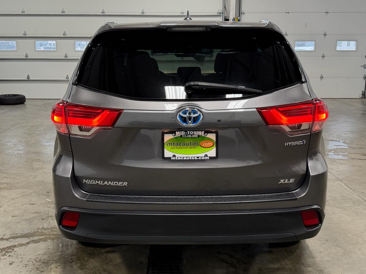 Toyota Highlander Hybrid XLE V6 AWD (Natl) 2019