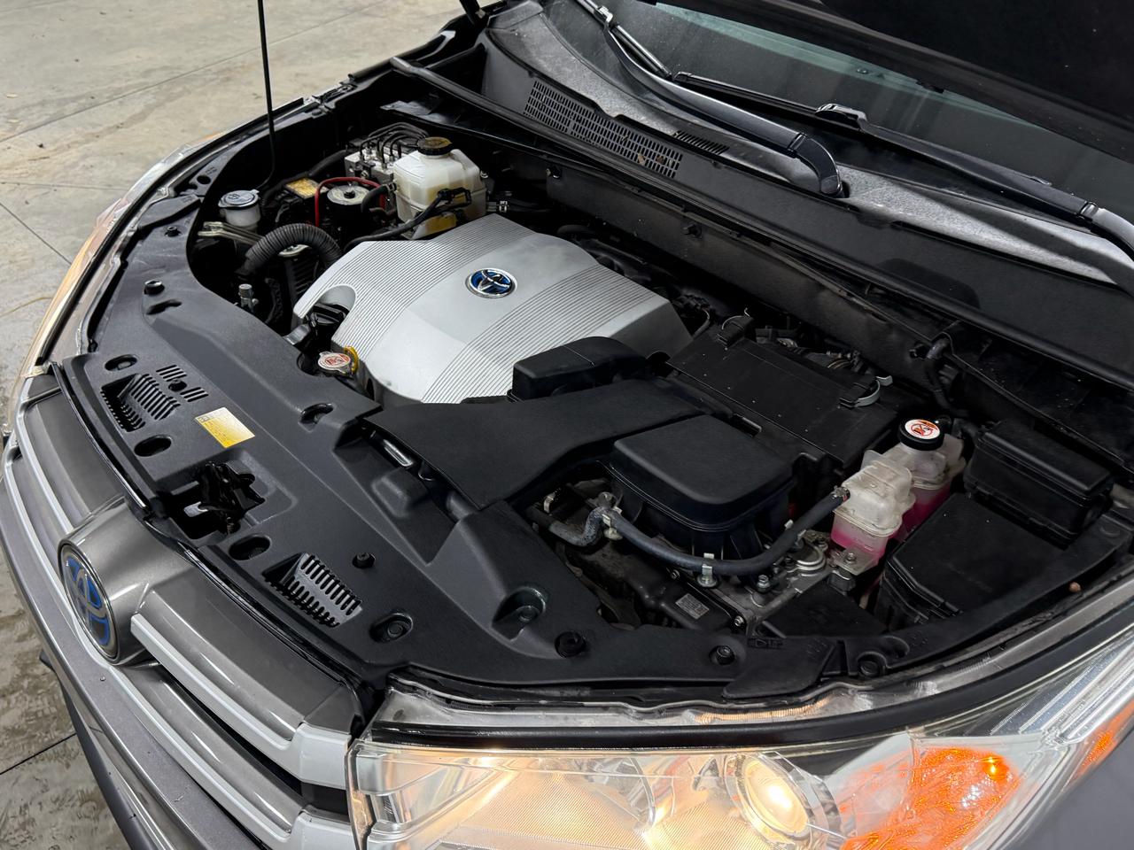 Toyota Highlander Hybrid XLE V6 AWD (Natl) 2019