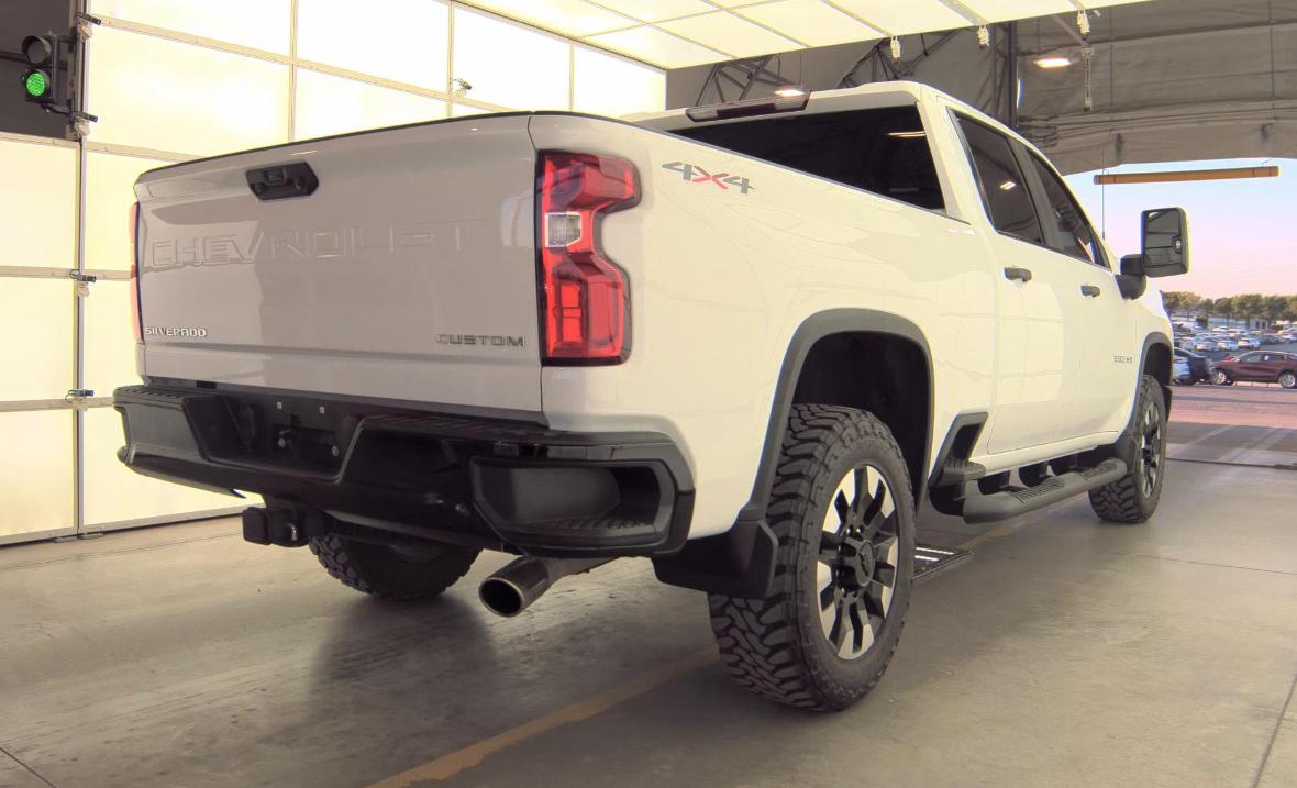 Chevrolet Silverado 2500HD 4WD Crew Cab 159" Custom 2020