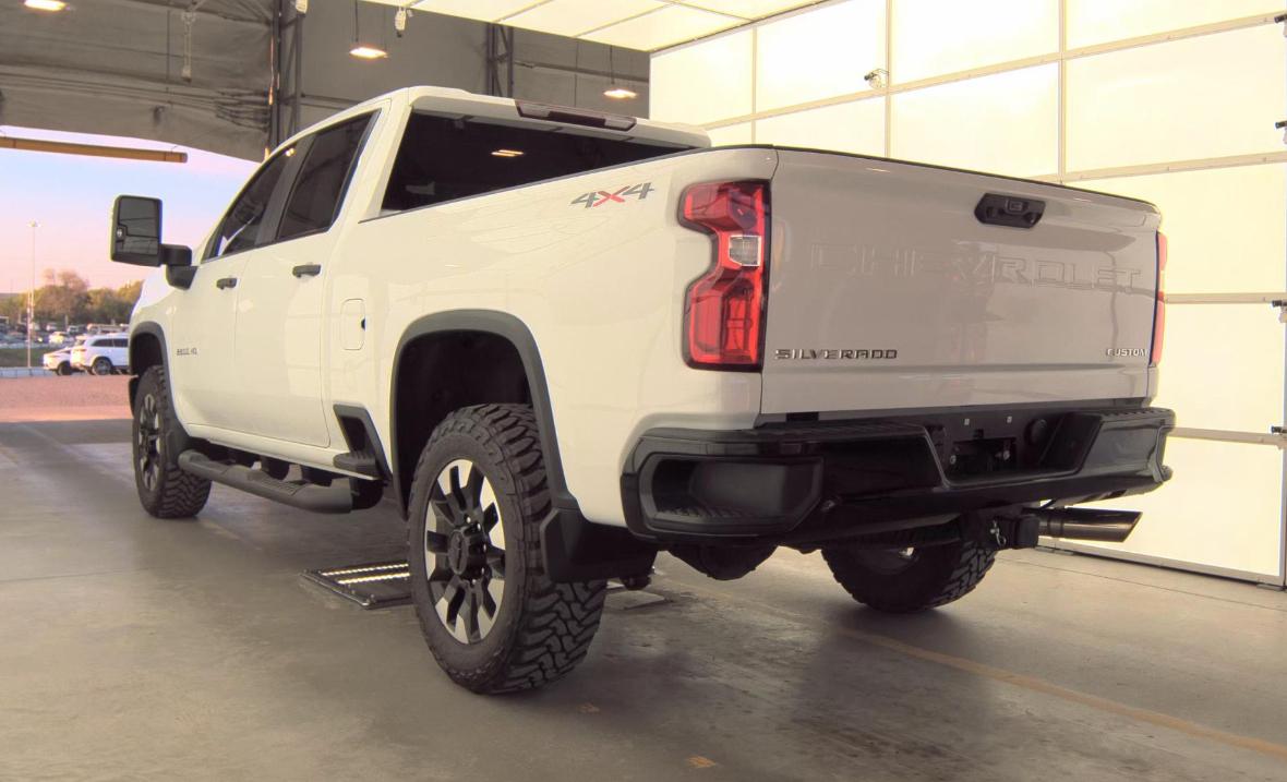Chevrolet Silverado 2500HD 4WD Crew Cab 159" Custom 2020