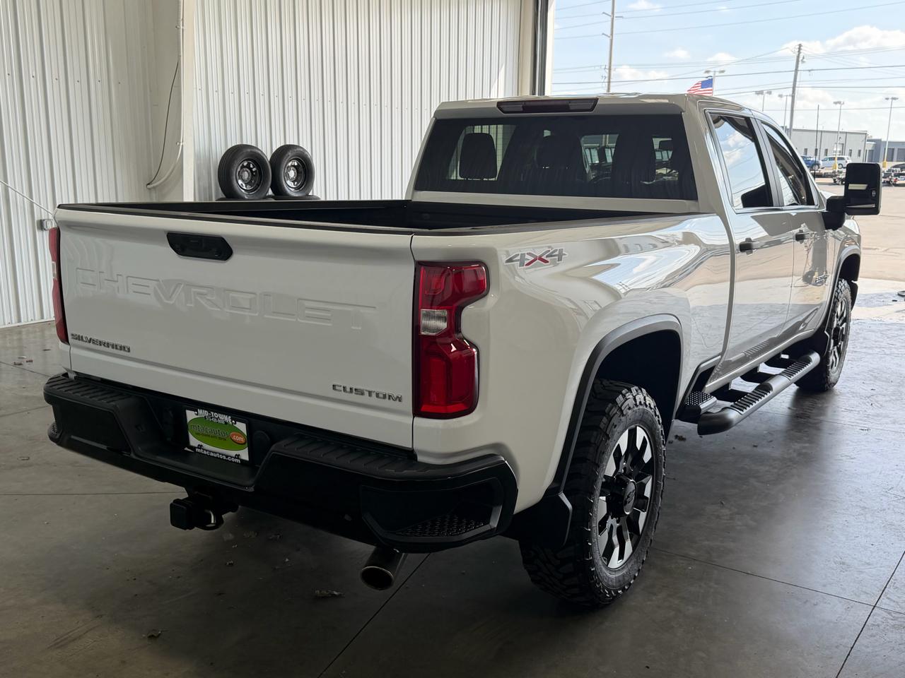 Chevrolet Silverado 2500HD 4WD Crew Cab 159" Custom 2020