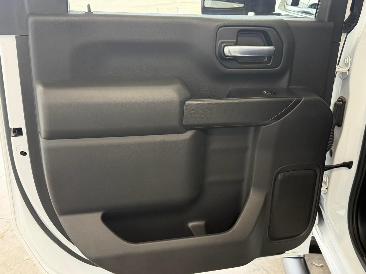 Chevrolet Silverado 2500HD 4WD Crew Cab 159" Custom 2020