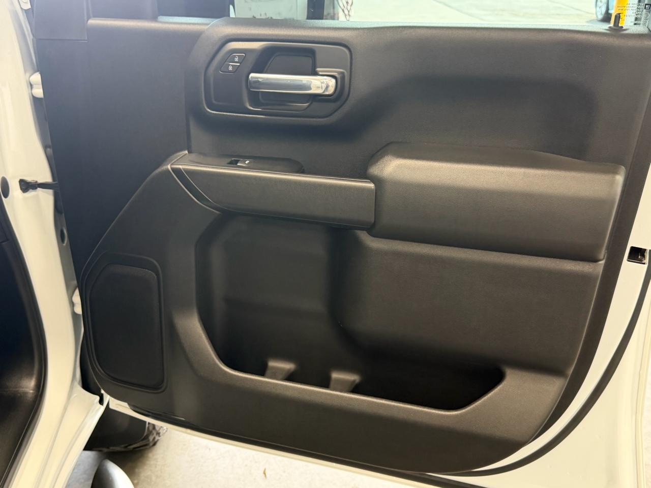 Chevrolet Silverado 2500HD 4WD Crew Cab 159" Custom 2020