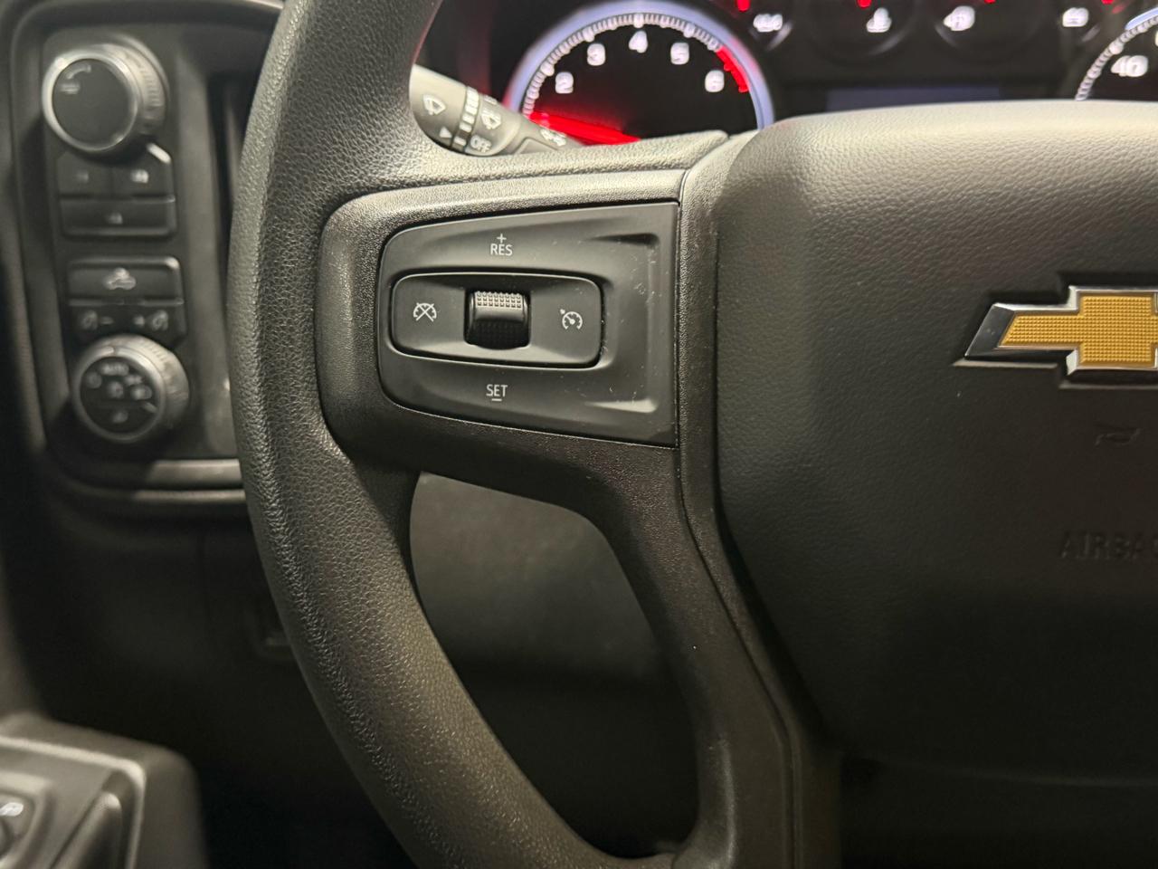 Chevrolet Silverado 2500HD 4WD Crew Cab 159" Custom 2020