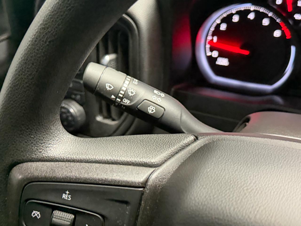 Chevrolet Silverado 2500HD 4WD Crew Cab 159" Custom 2020