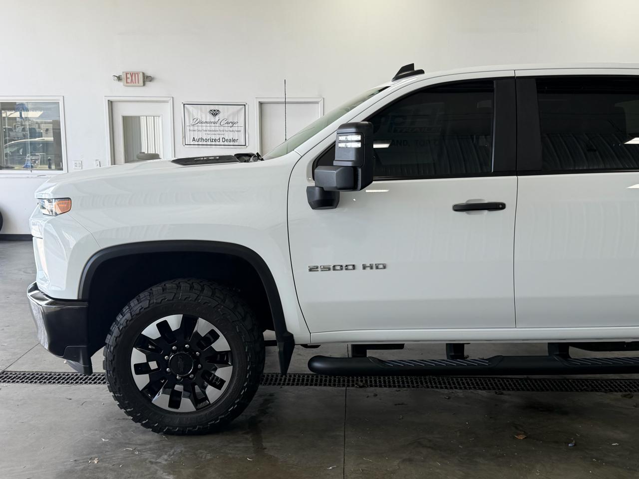 Chevrolet Silverado 2500HD 4WD Crew Cab 159" Custom 2020