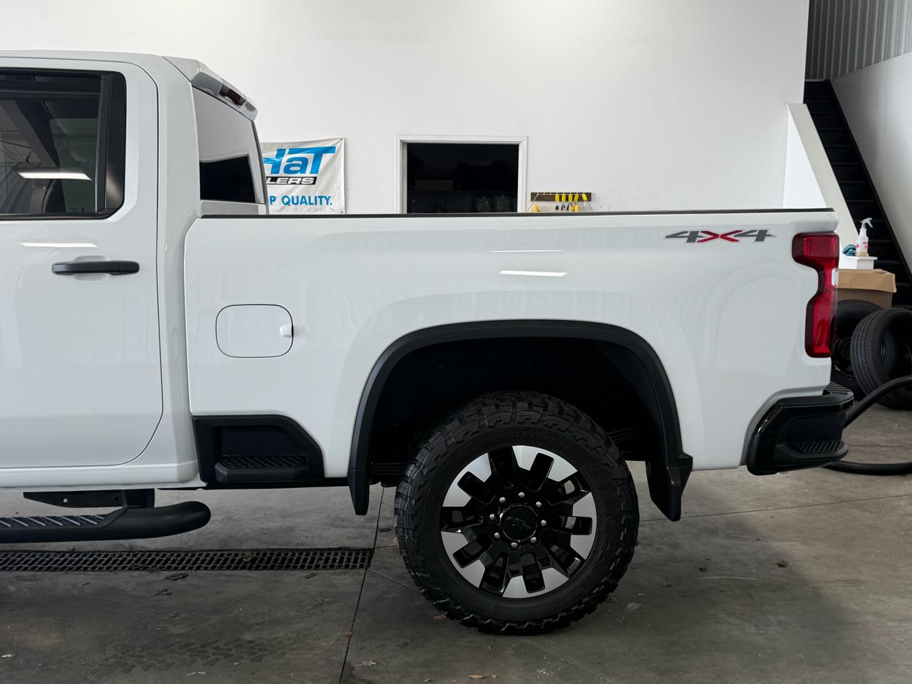 Chevrolet Silverado 2500HD 4WD Crew Cab 159" Custom 2020