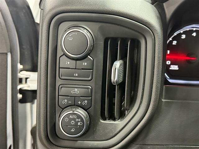 Chevrolet Silverado 2500HD 4WD Crew Cab 159" Custom 2020