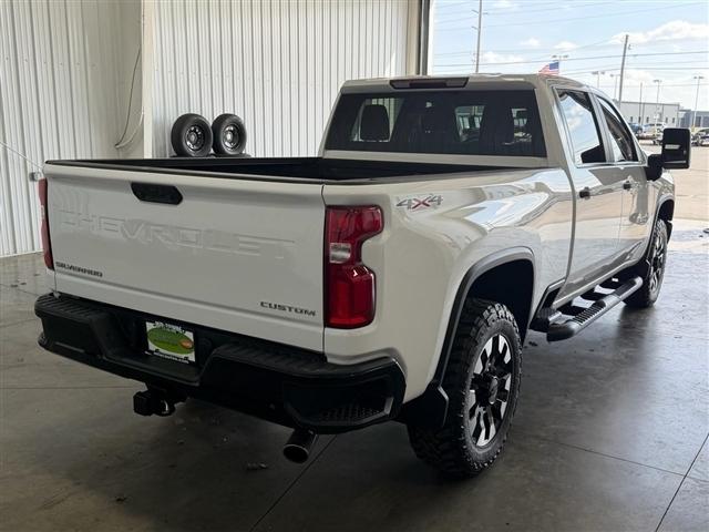 Chevrolet Silverado 2500HD 4WD Crew Cab 159" Custom 2020