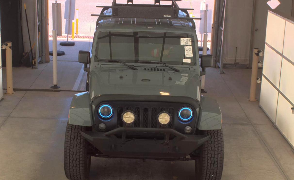 Jeep Wrangler Unlimited 4WD 4dr Sahara 2015