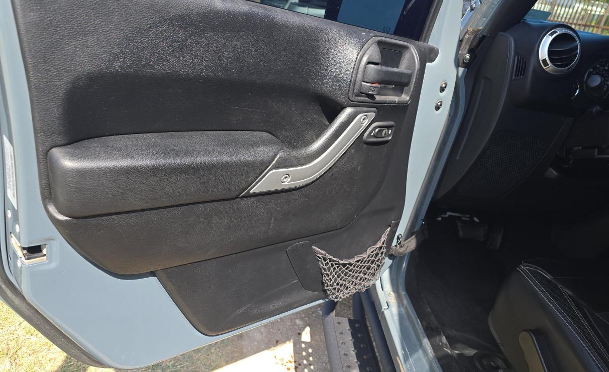 Jeep Wrangler Unlimited 4WD 4dr Sahara 2015