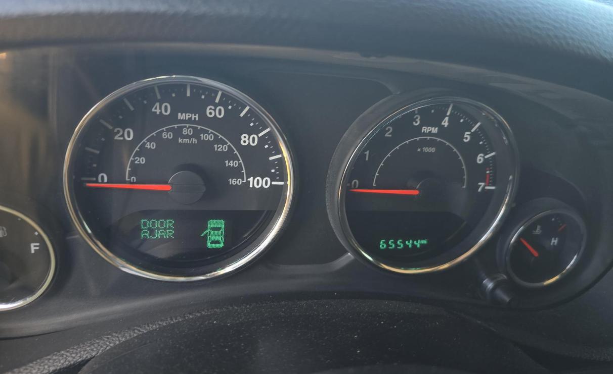 Jeep Wrangler Unlimited 4WD 4dr Sahara 2015