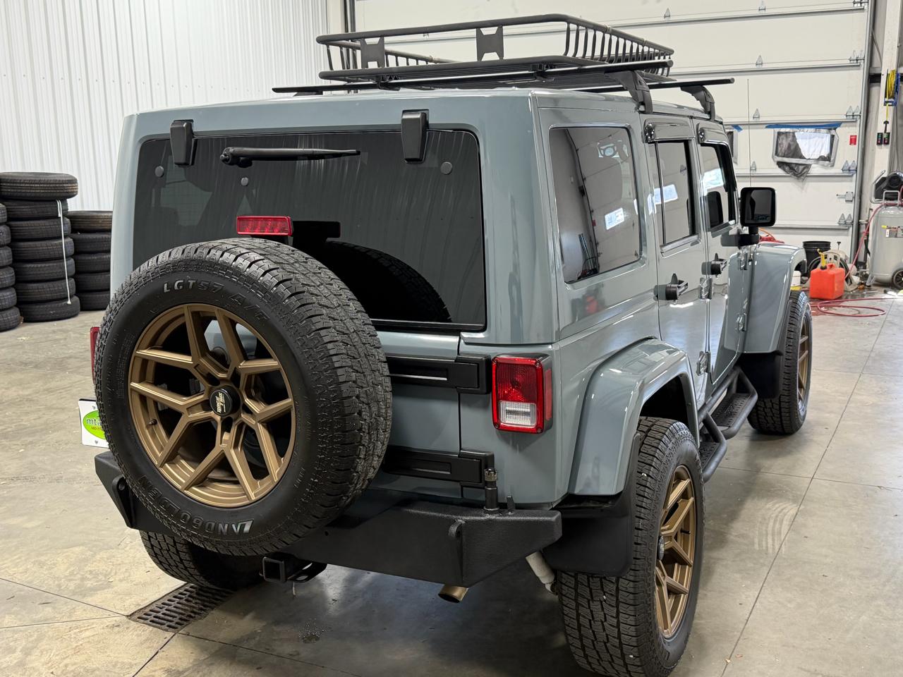 Jeep Wrangler Unlimited 4WD 4dr Sahara 2015