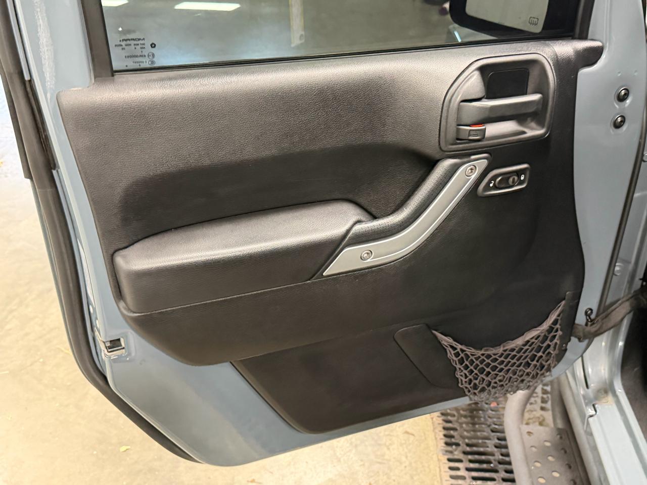 Jeep Wrangler Unlimited 4WD 4dr Sahara 2015