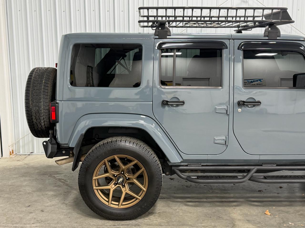 Jeep Wrangler Unlimited 4WD 4dr Sahara 2015