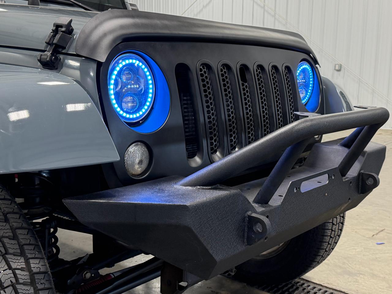 Jeep Wrangler Unlimited 4WD 4dr Sahara 2015