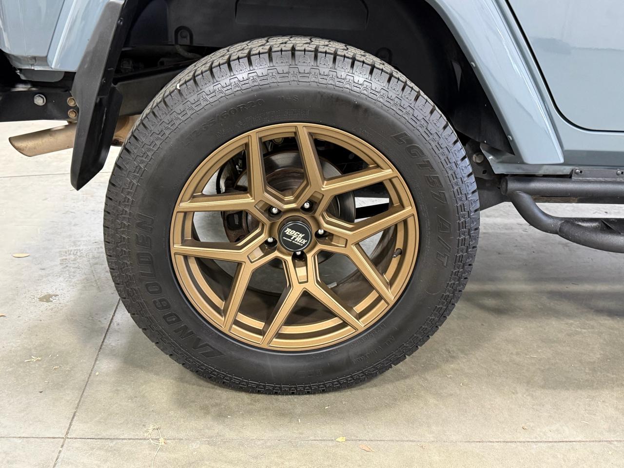 Jeep Wrangler Unlimited 4WD 4dr Sahara 2015