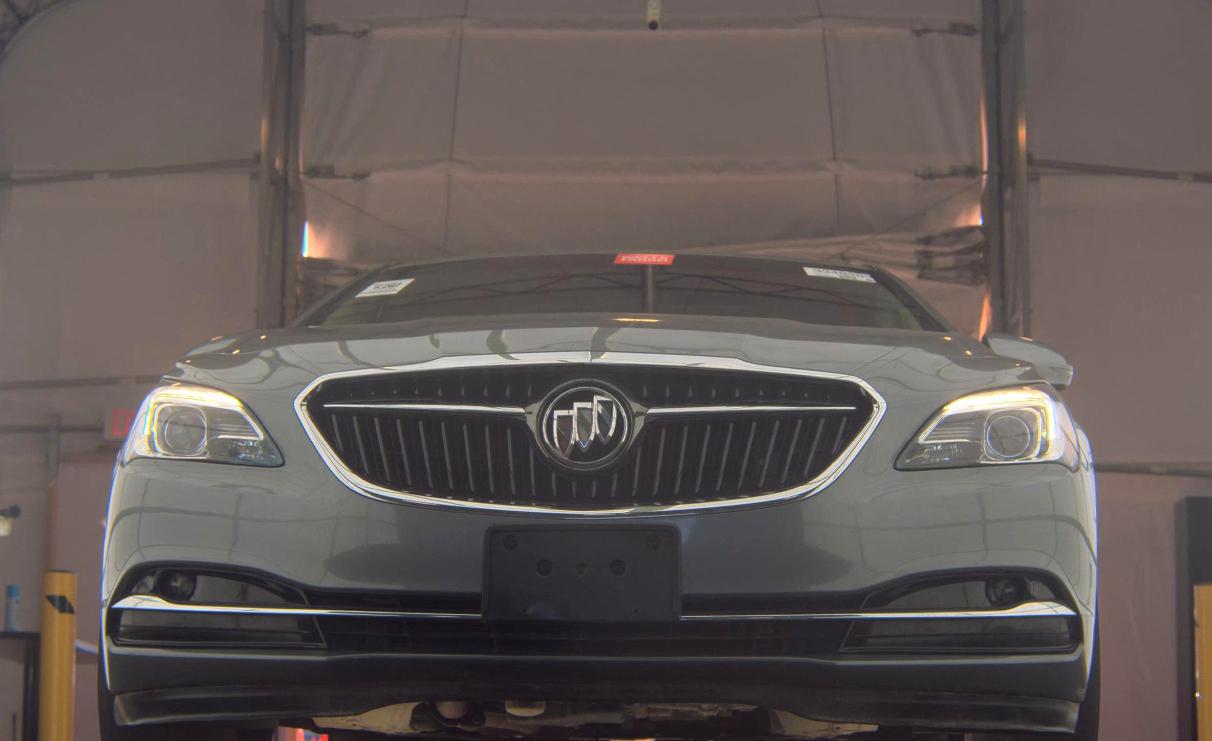 Buick LaCrosse 4dr Sdn Essence FWD 2019