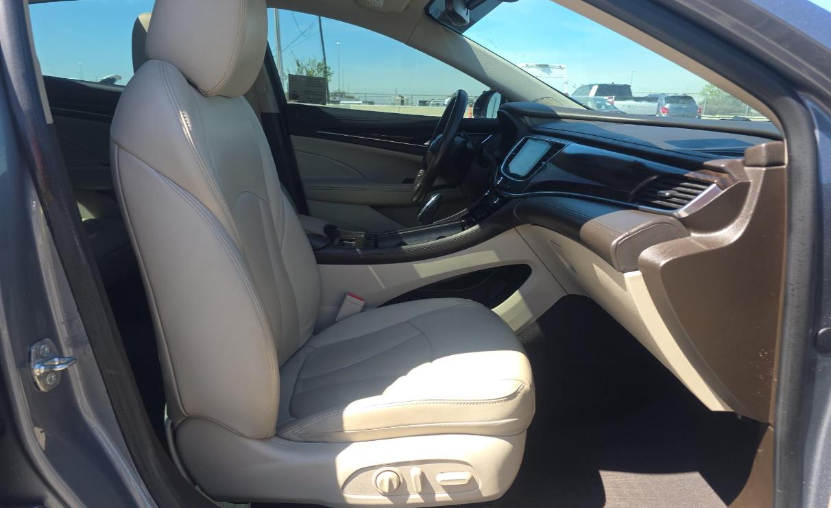 Buick LaCrosse 4dr Sdn Essence FWD 2019