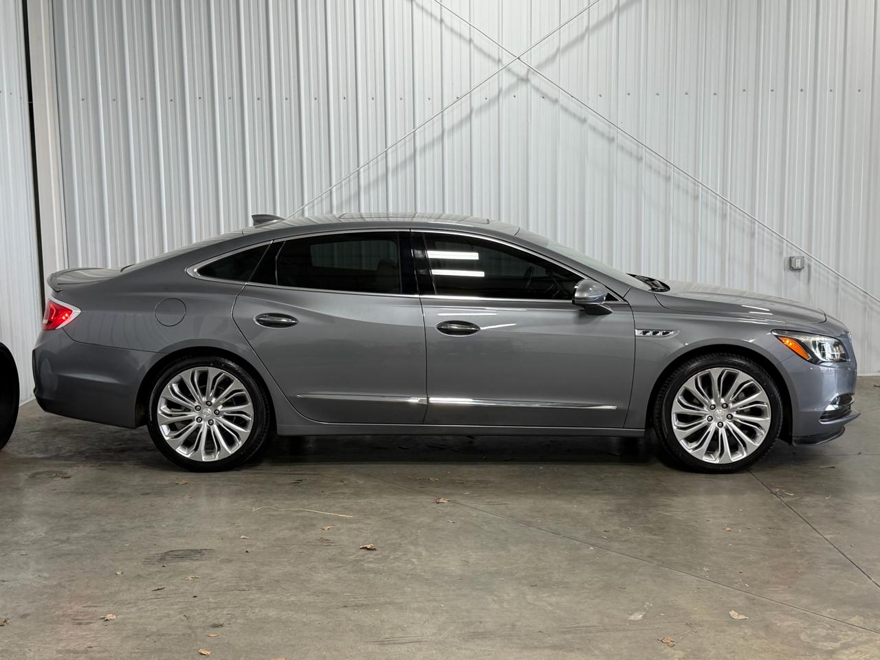 Buick LaCrosse 4dr Sdn Essence FWD 2019