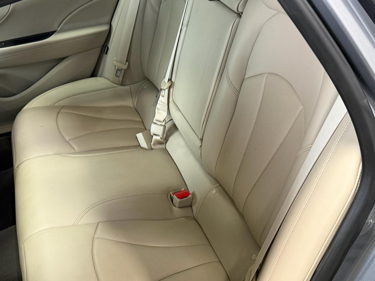 Buick LaCrosse 4dr Sdn Essence FWD 2019