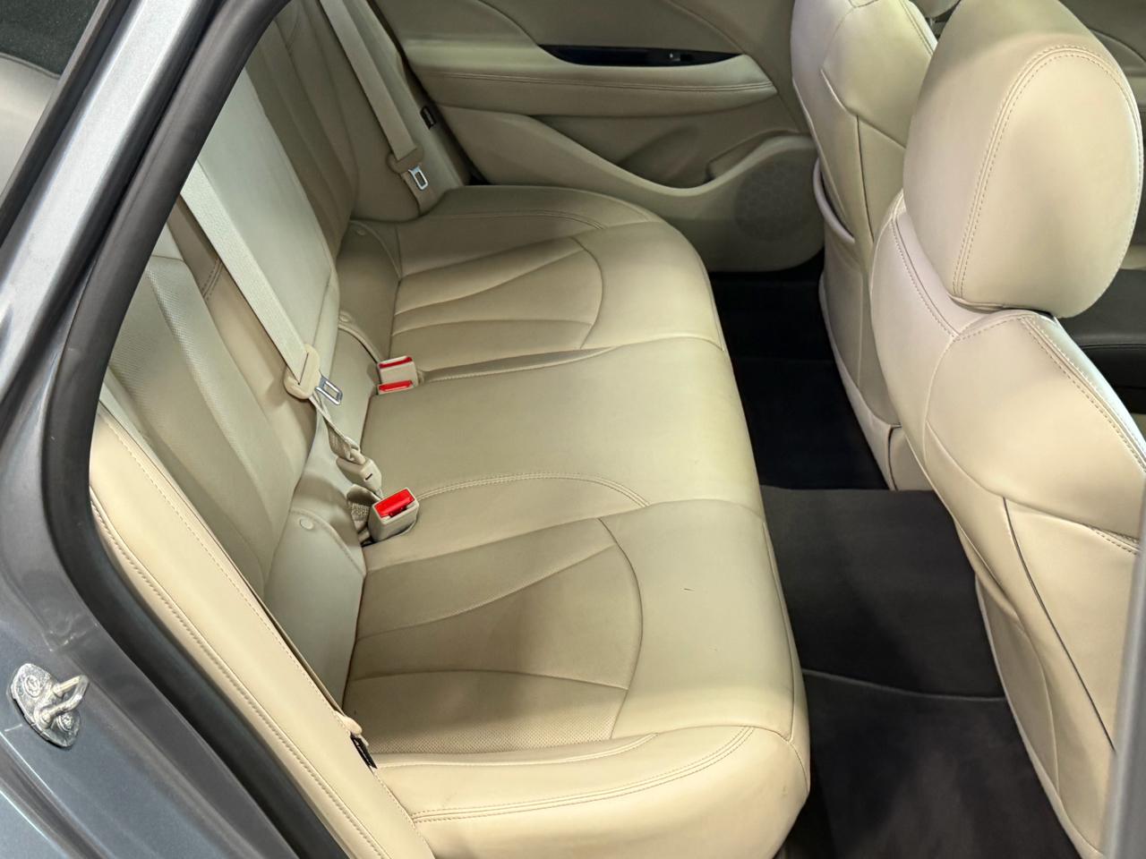 Buick LaCrosse 4dr Sdn Essence FWD 2019