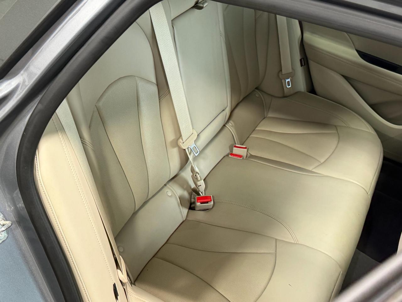 Buick LaCrosse 4dr Sdn Essence FWD 2019