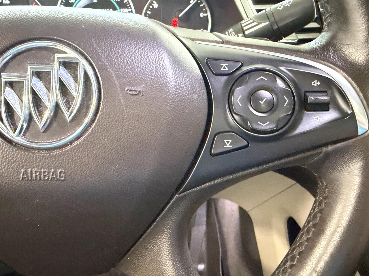 Buick LaCrosse 4dr Sdn Essence FWD 2019