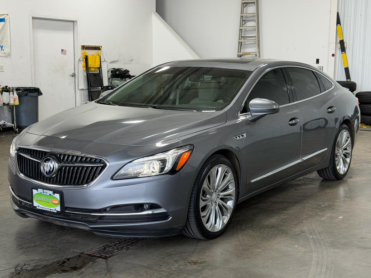 Buick LaCrosse 4dr Sdn Essence FWD 2019