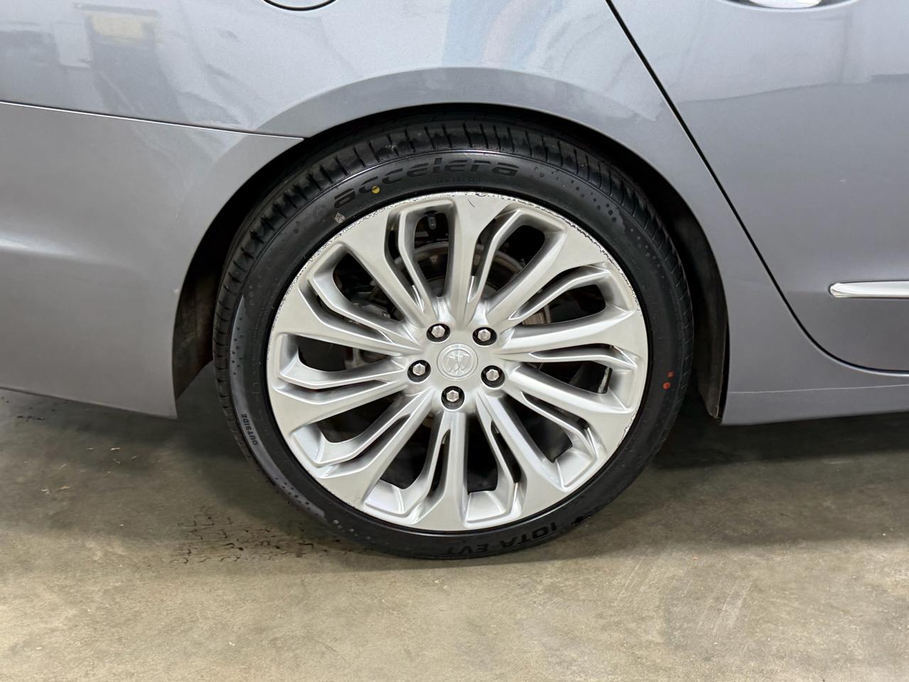 Buick LaCrosse 4dr Sdn Essence FWD 2019