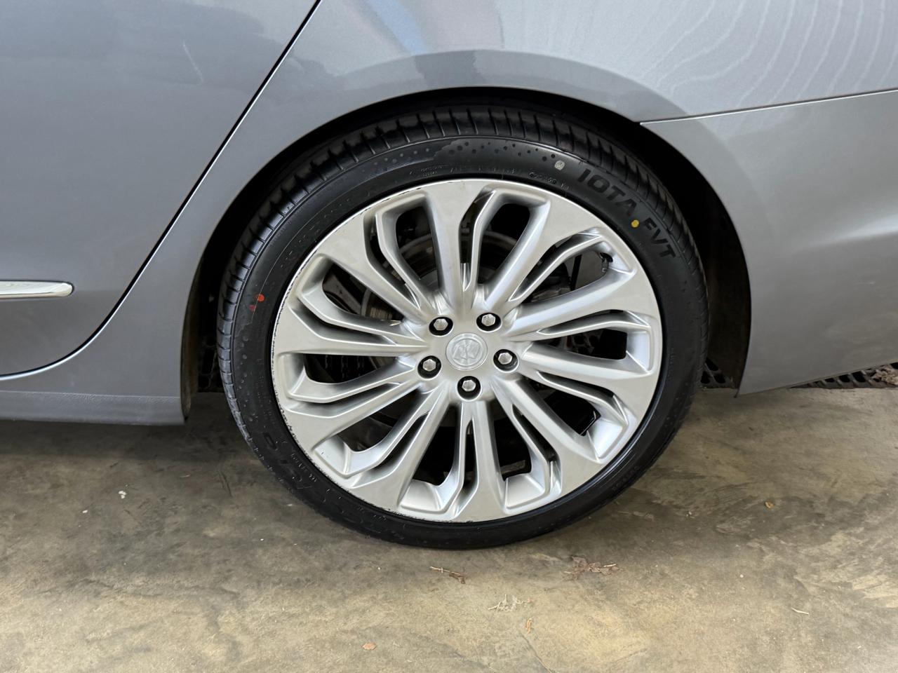 Buick LaCrosse 4dr Sdn Essence FWD 2019