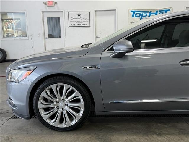 Buick LaCrosse 4dr Sdn Essence FWD 2019