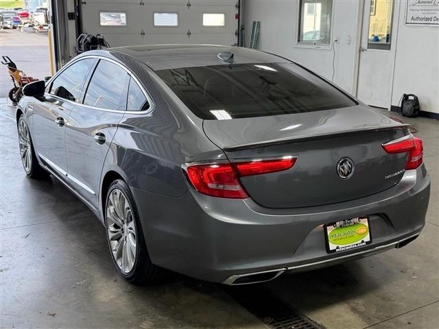 Buick LaCrosse 4dr Sdn Essence FWD 2019