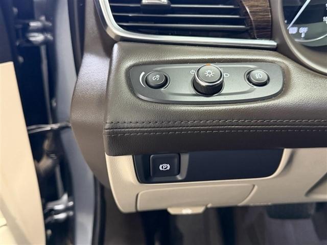 Buick LaCrosse 4dr Sdn Essence FWD 2019