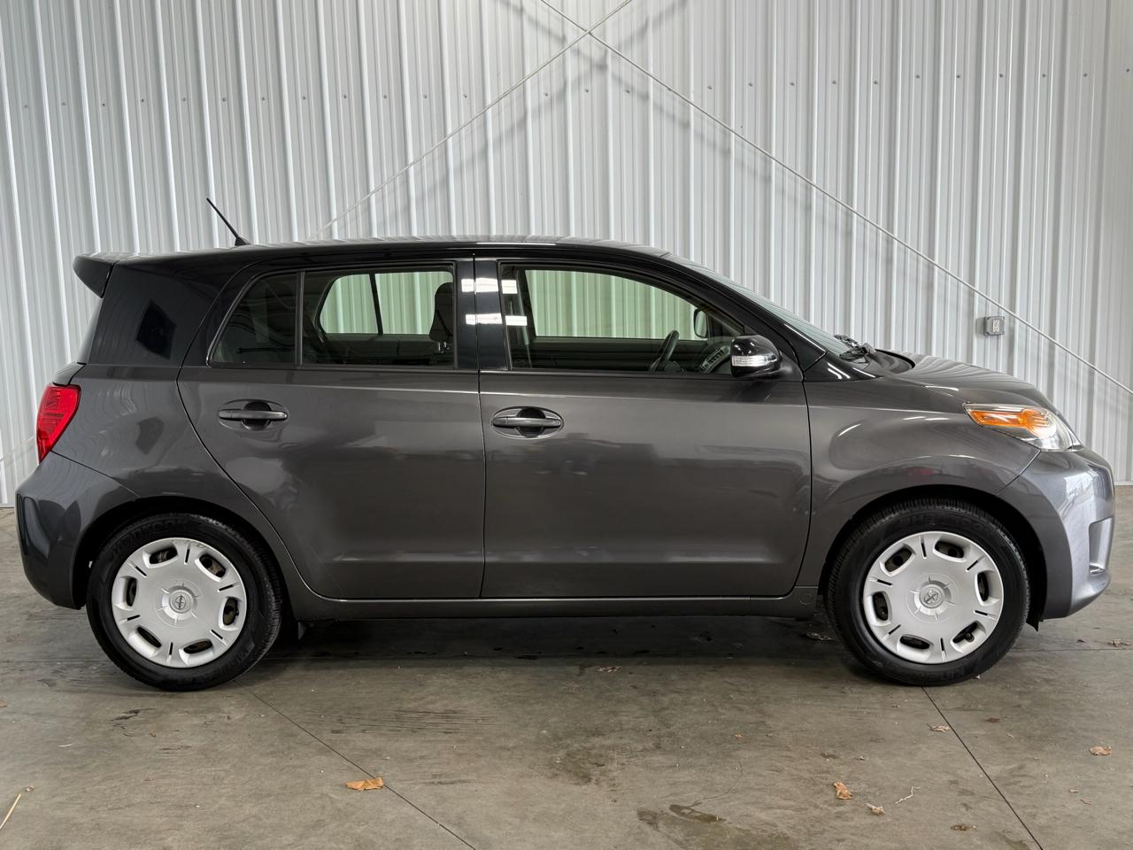 Scion xD 5dr HB Man (Natl) 2014