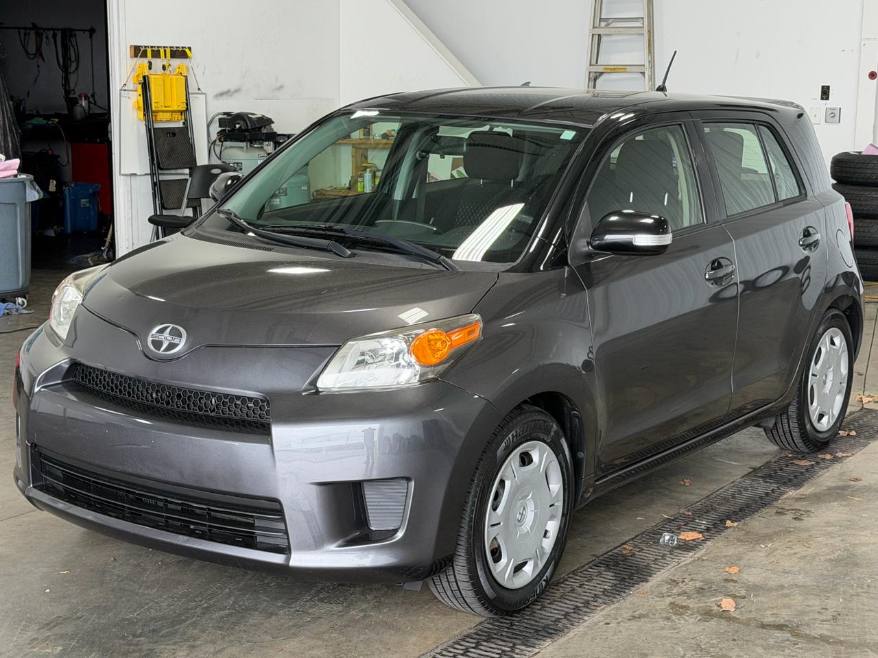 Scion xD 5dr HB Man (Natl) 2014