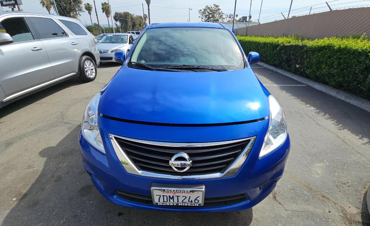 Nissan Versa 4dr Sdn CVT 1.6 SV 2014