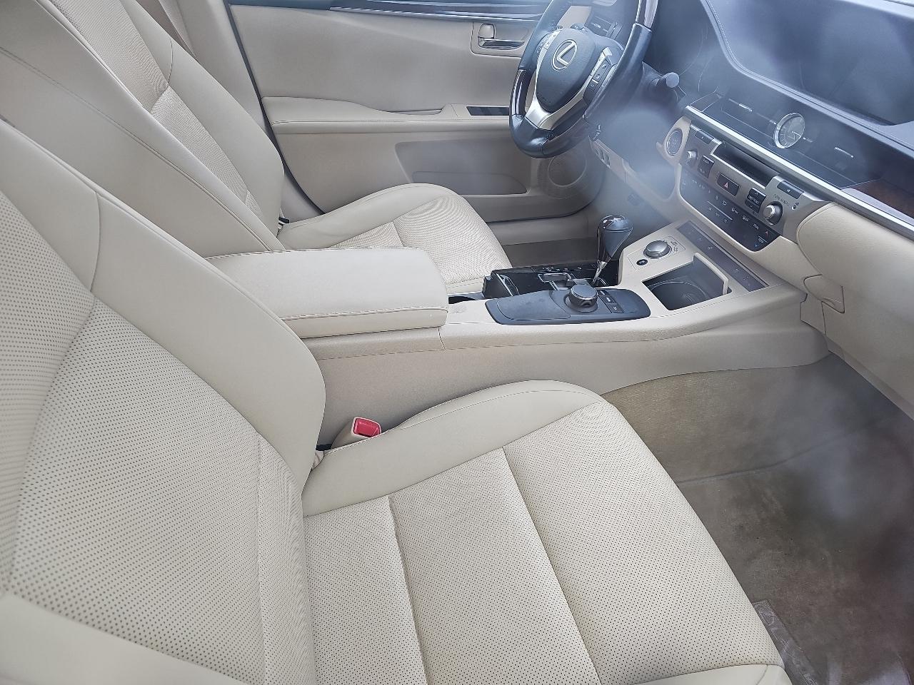 Lexus ES 350 4dr Sdn 2015