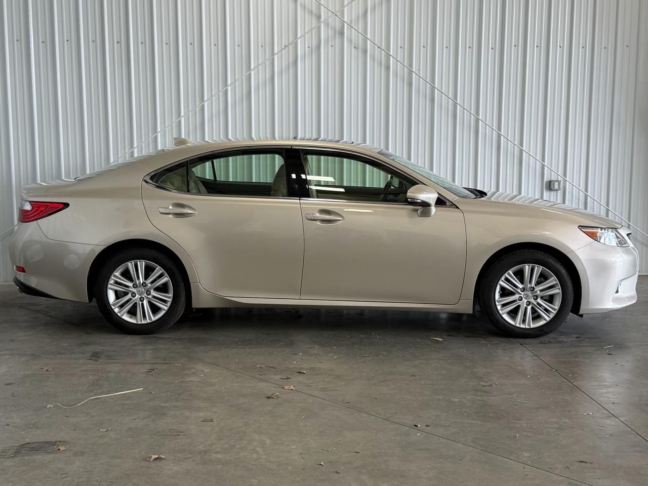 Lexus ES 350 4dr Sdn 2015
