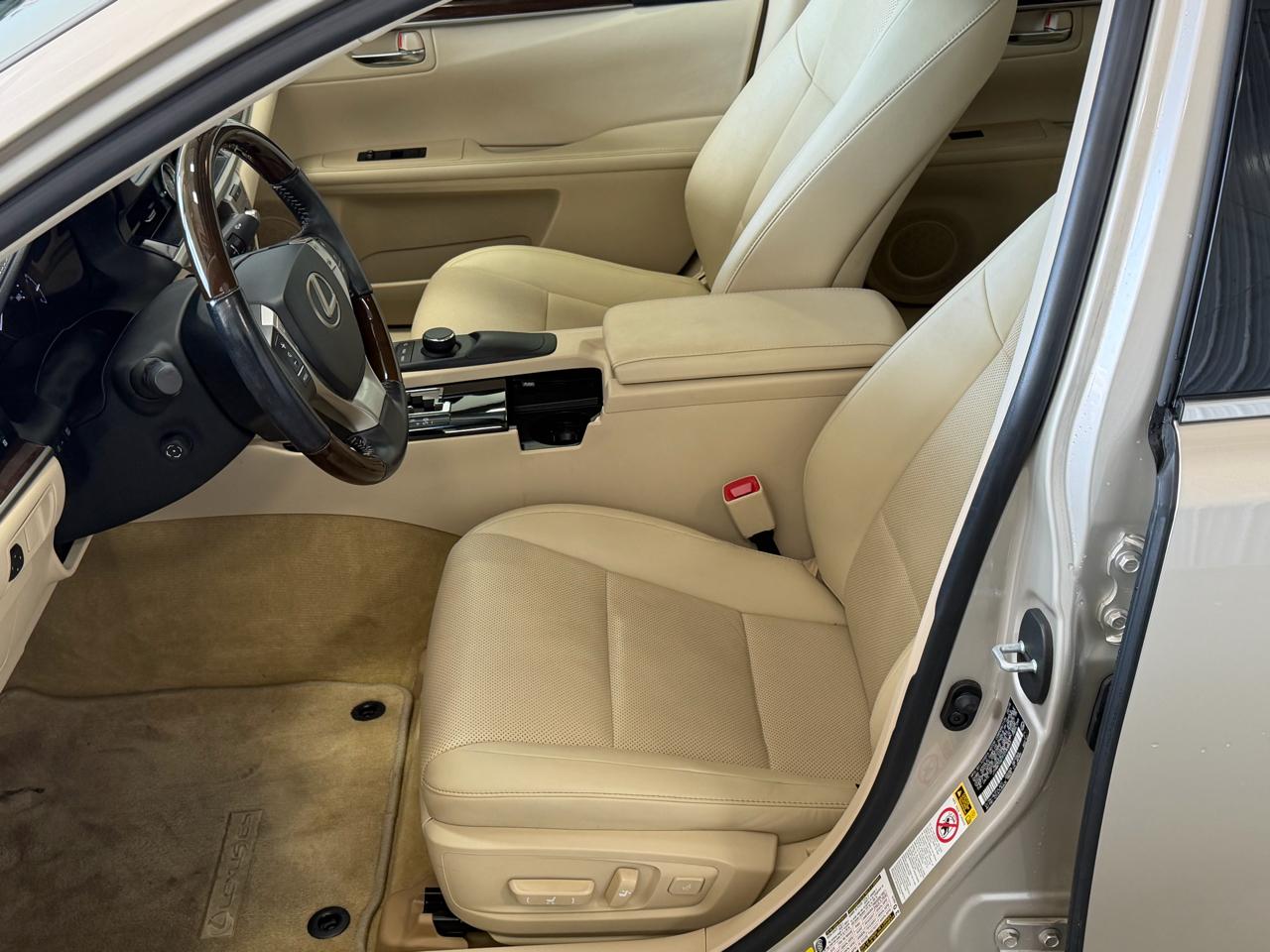 Lexus ES 350 4dr Sdn 2015