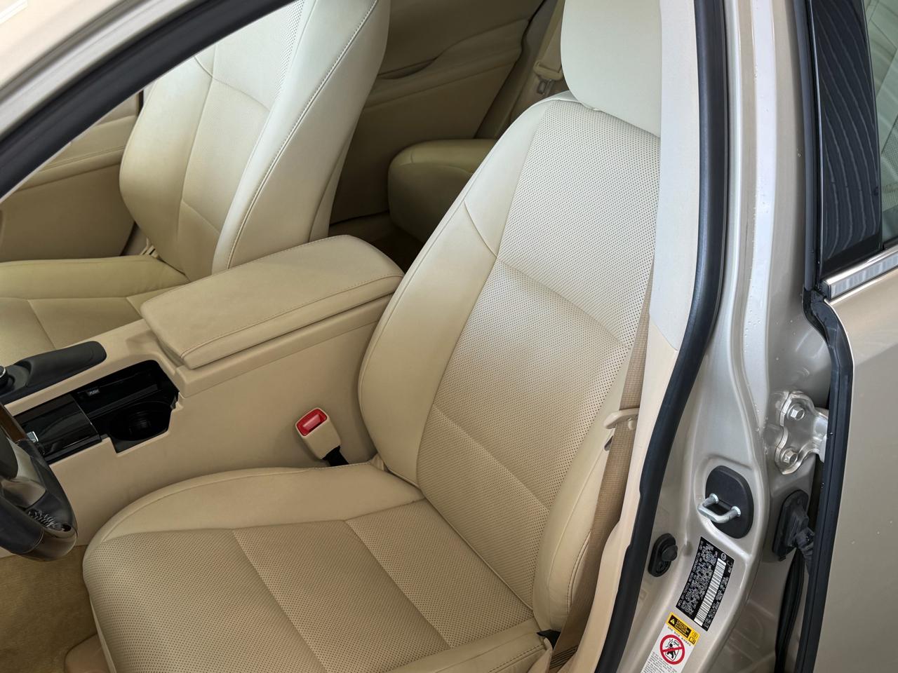 Lexus ES 350 4dr Sdn 2015