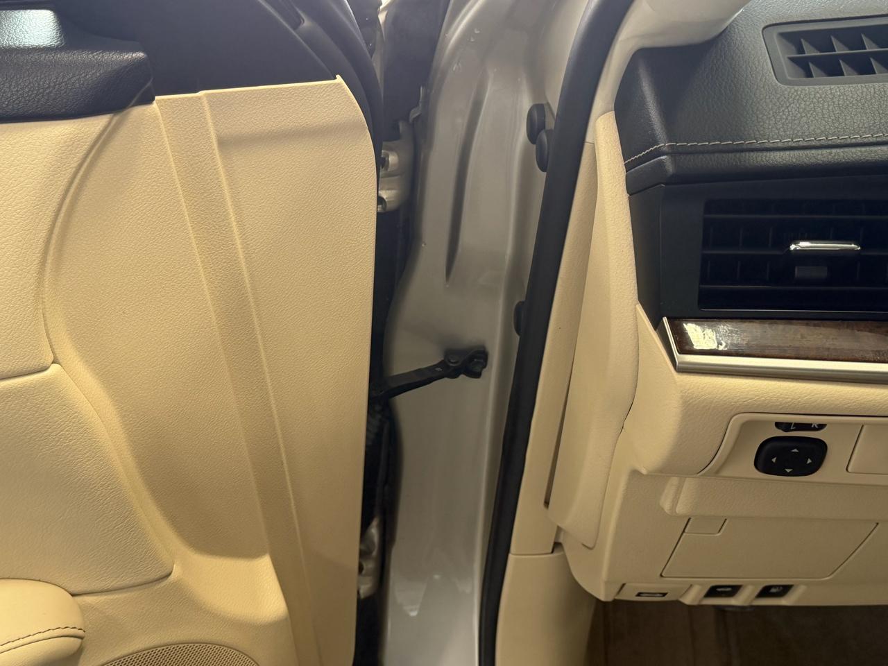 Lexus ES 350 4dr Sdn 2015