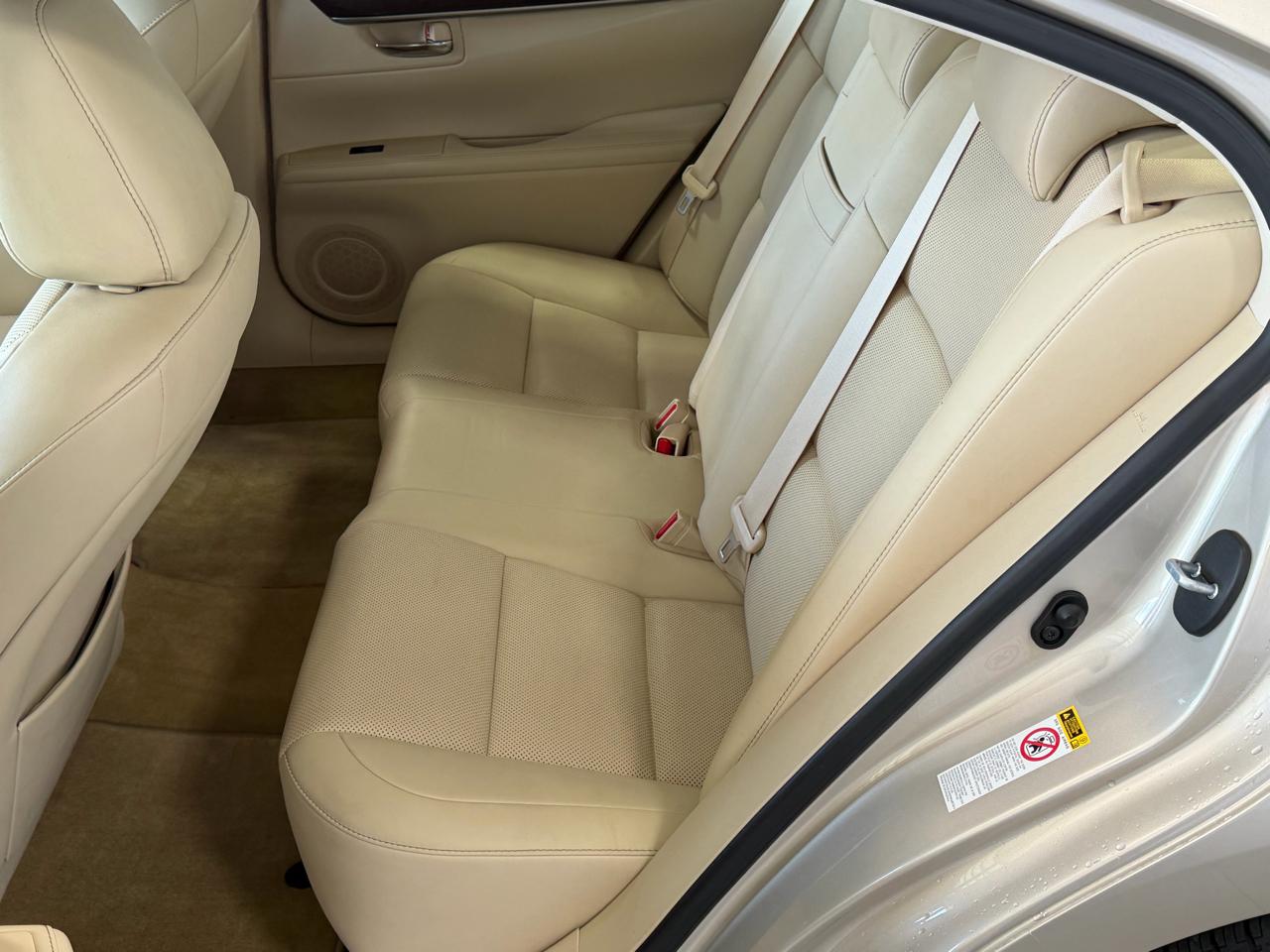 Lexus ES 350 4dr Sdn 2015