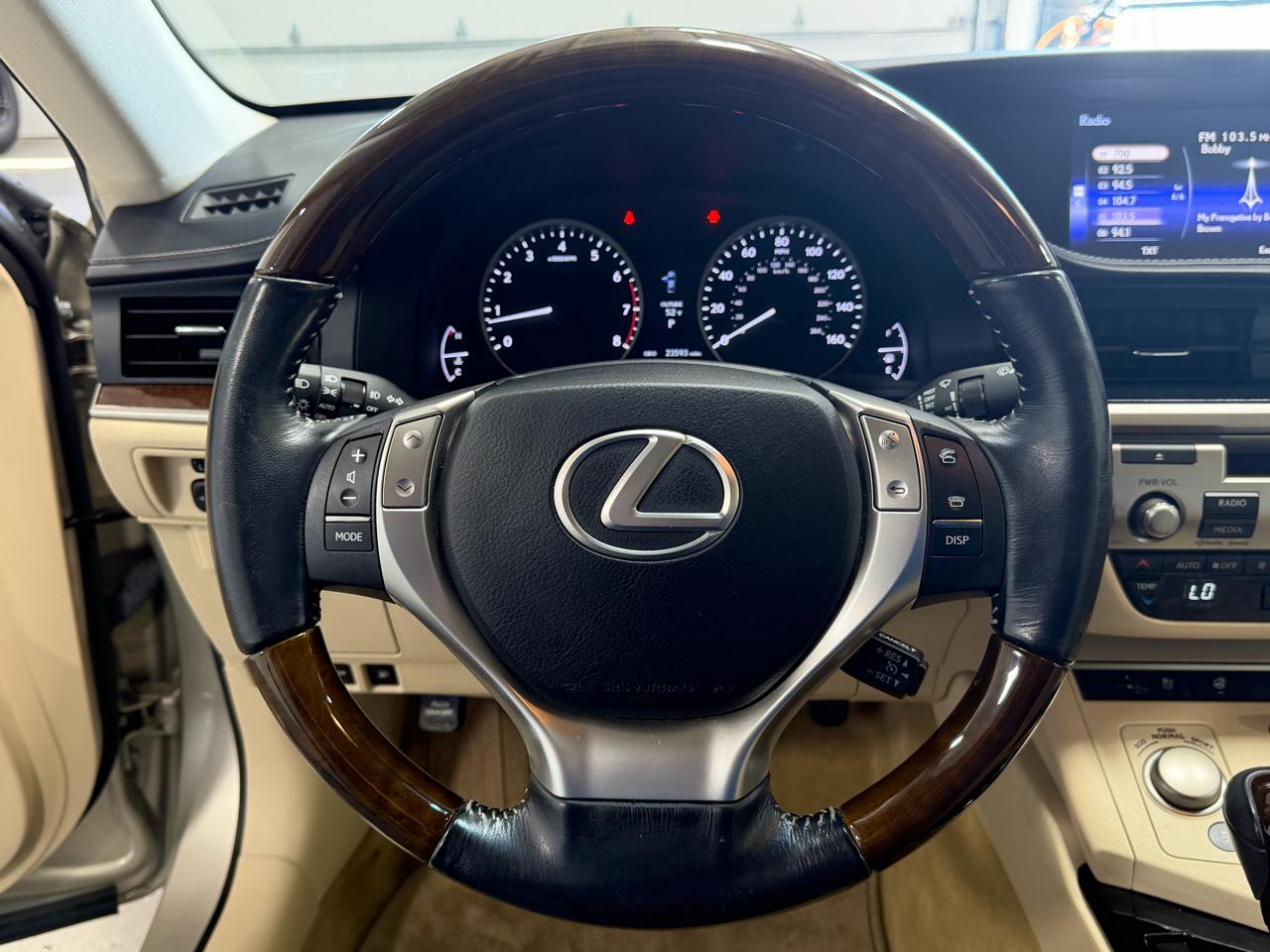 Lexus ES 350 4dr Sdn 2015