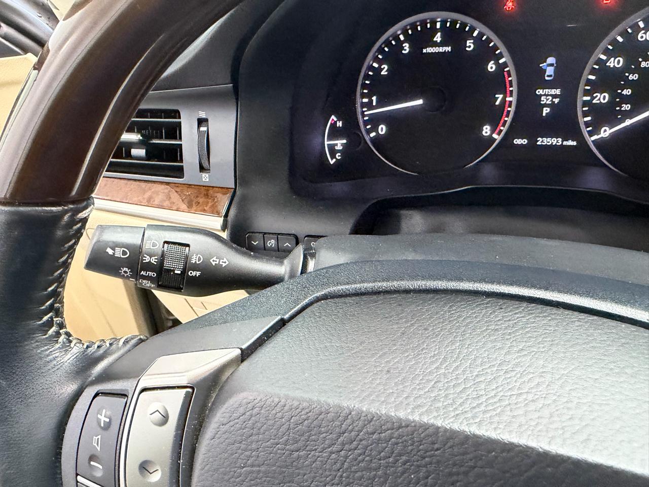 Lexus ES 350 4dr Sdn 2015