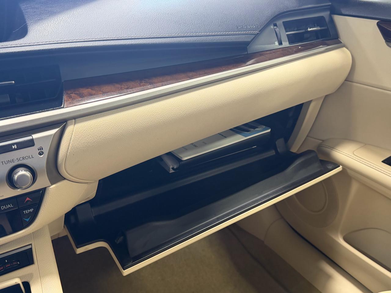 Lexus ES 350 4dr Sdn 2015