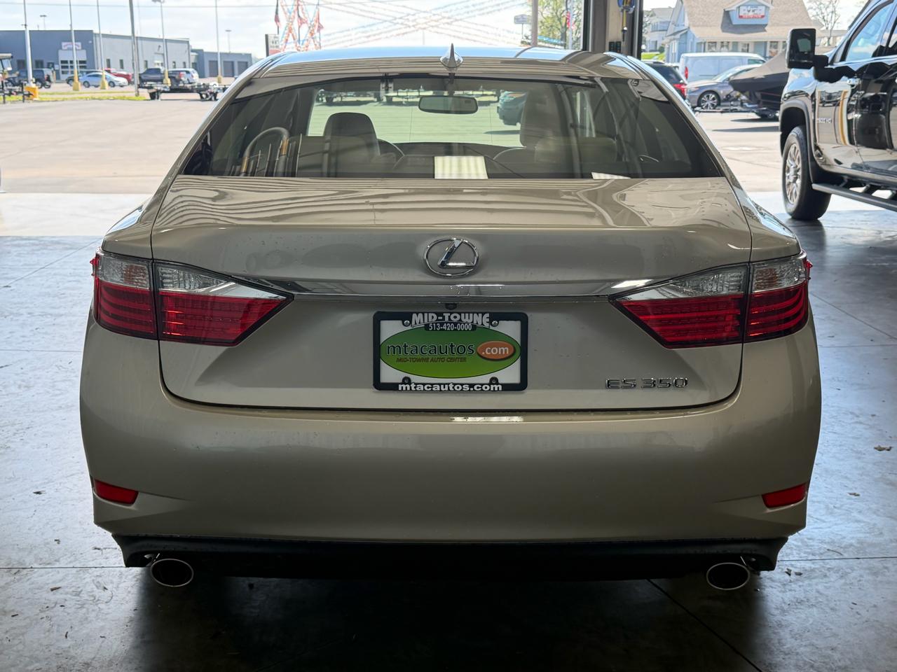 Lexus ES 350 4dr Sdn 2015