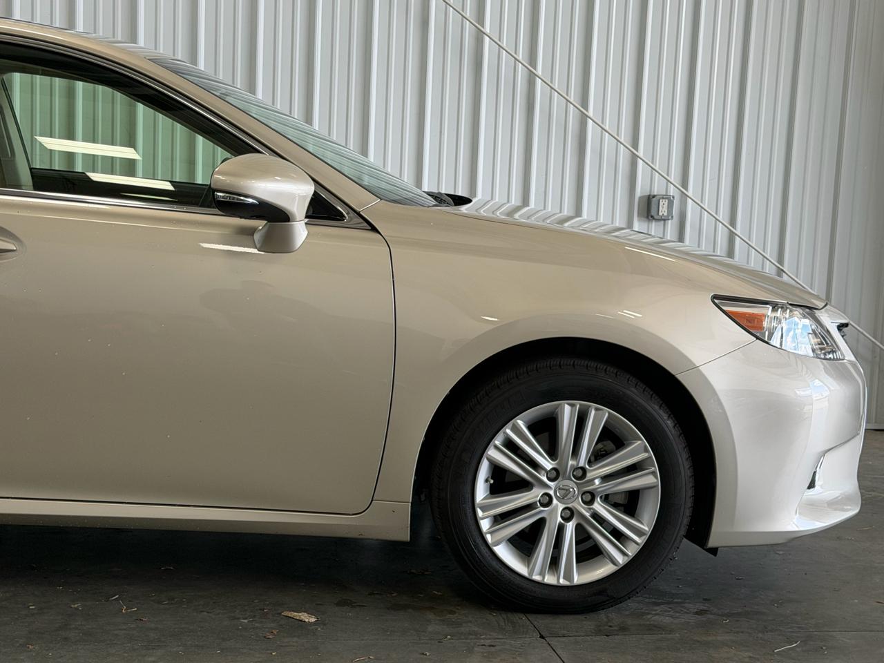 Lexus ES 350 4dr Sdn 2015