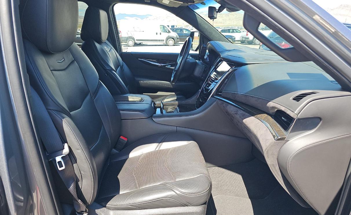 Cadillac Escalade 4WD 4dr Platinum 2019