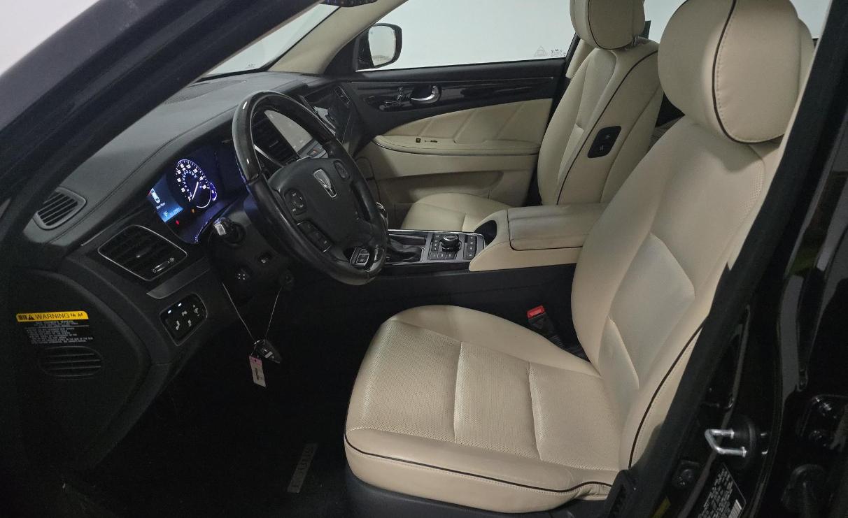 Hyundai Equus 4dr Sdn Signature 2016